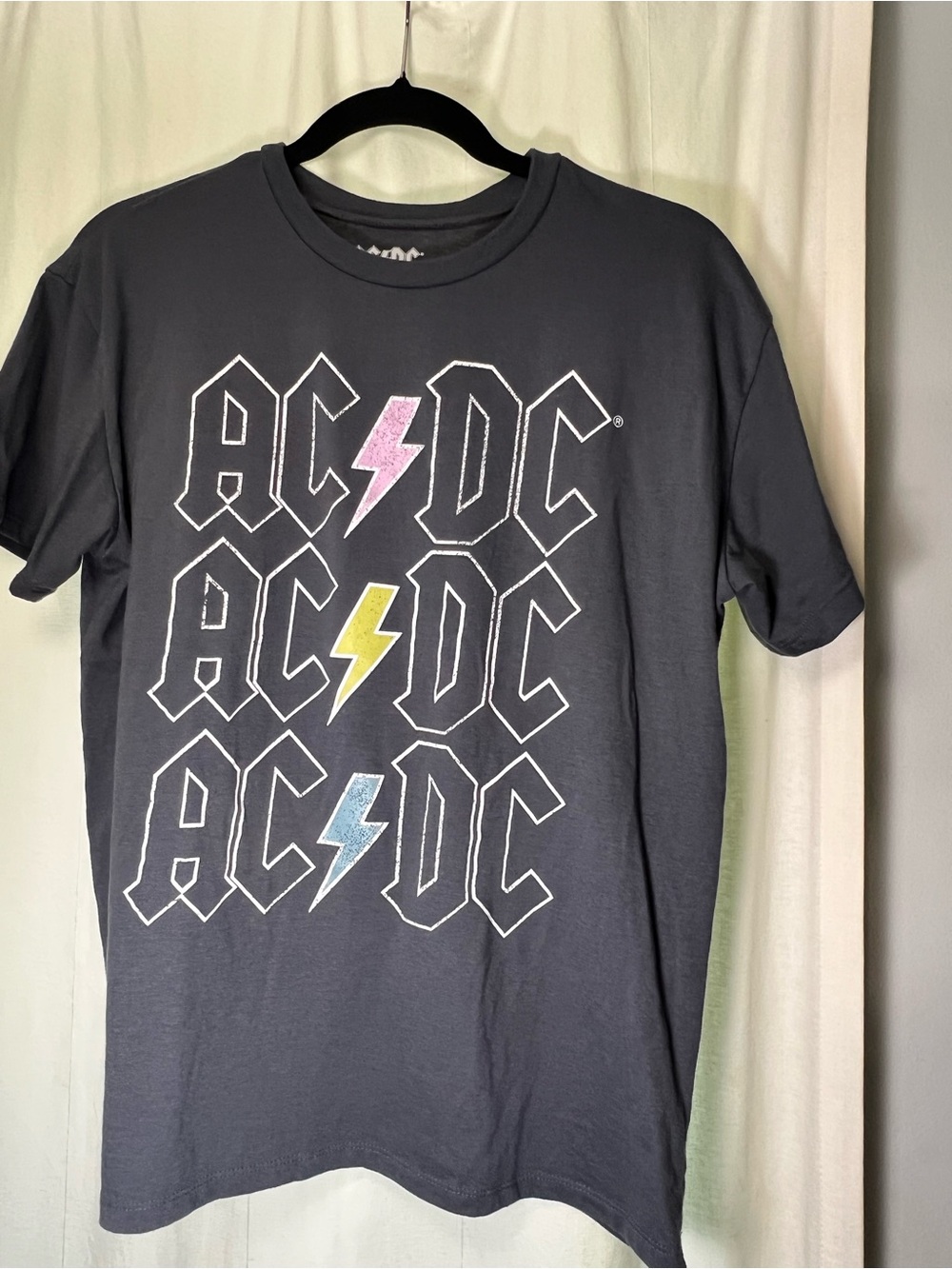 AC⚡DC dark gray Short-Sleeve Tee with Pink, Yellow & Blue Lightning Bolts